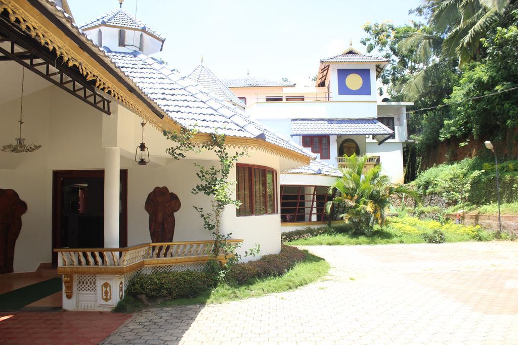 Wayanad Gate Resort Mananthavady Esterno foto