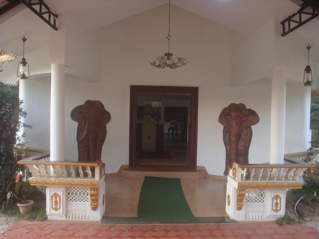 Wayanad Gate Resort Mananthavady Esterno foto