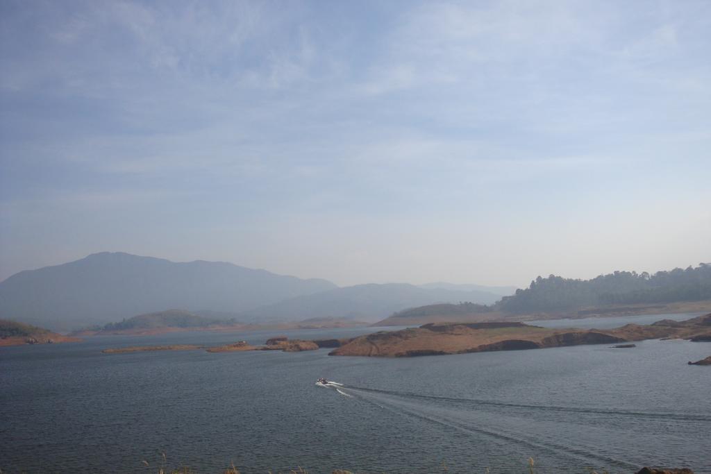 Wayanad Gate Resort Mananthavady Esterno foto