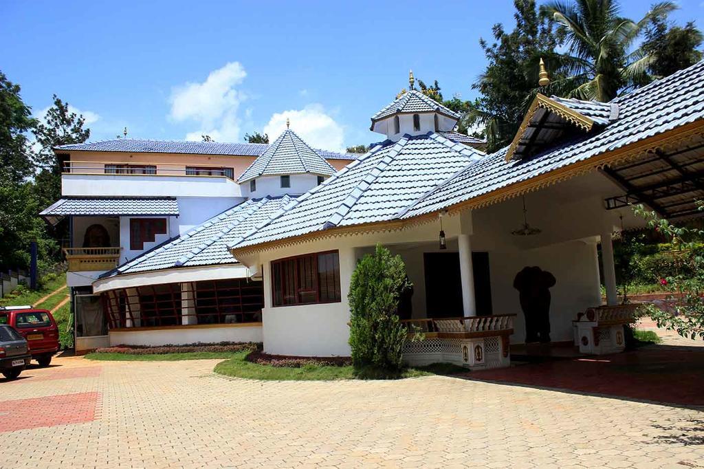Wayanad Gate Resort Mananthavady Esterno foto